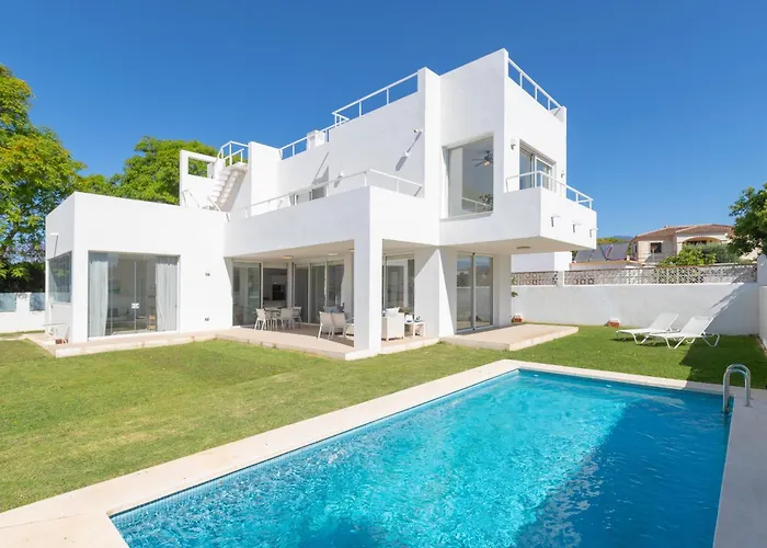 Espectacular Villa Con Piscina En Marbella