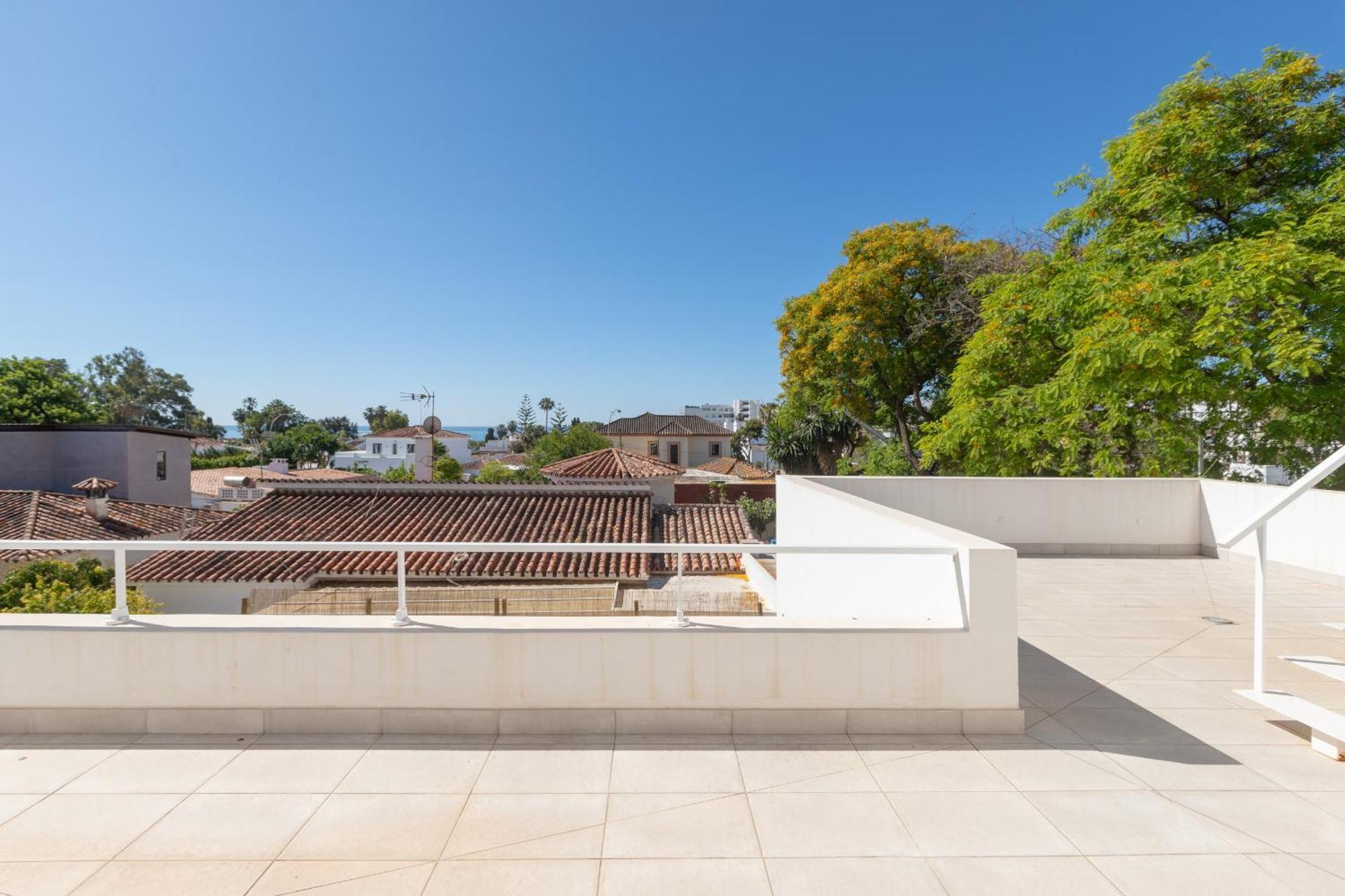 Villa Espectacular Con Piscina En *