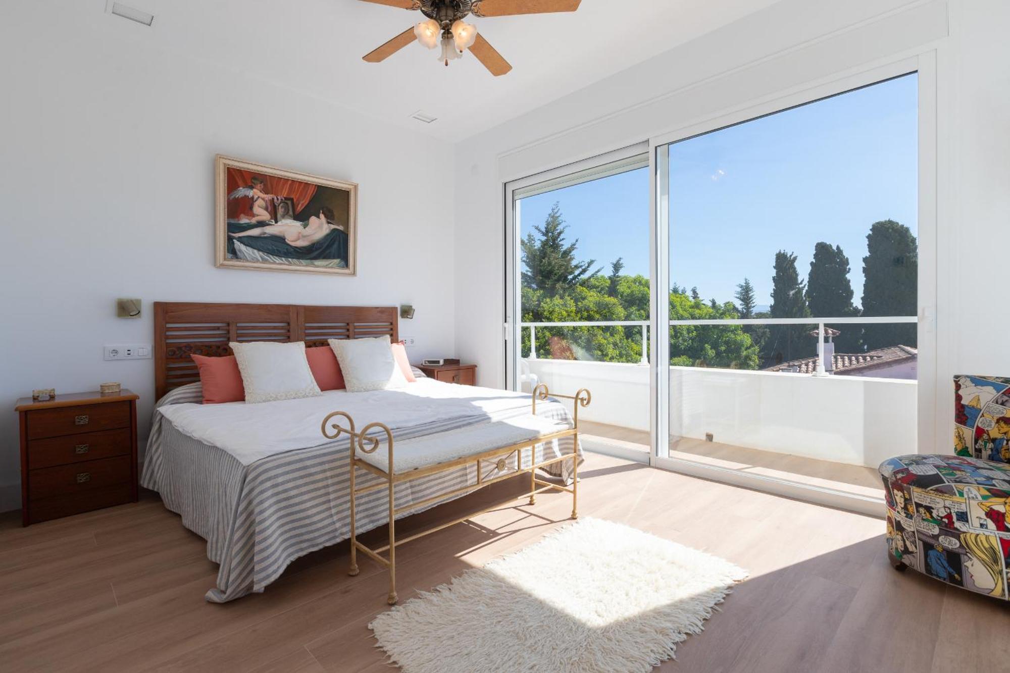 Villa Espectacular Con Piscina En *